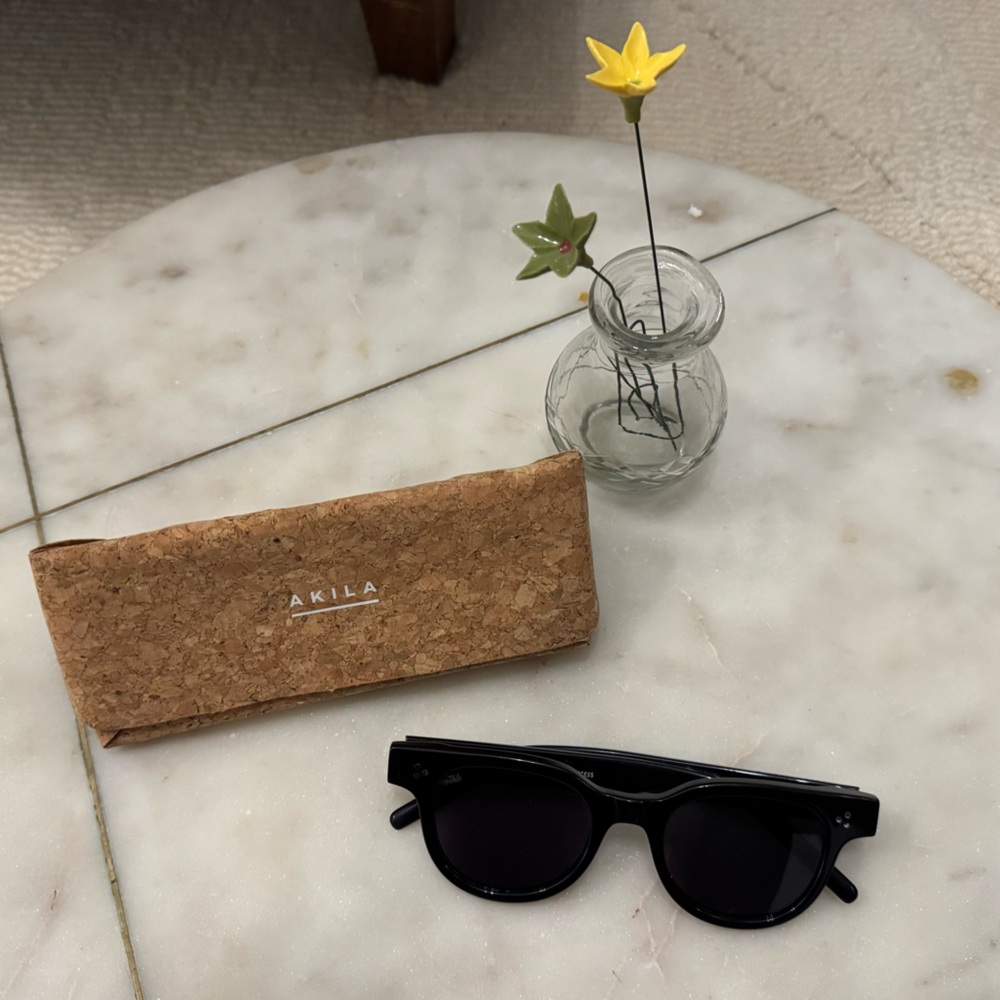 Akila Legacy Black Sunglasses